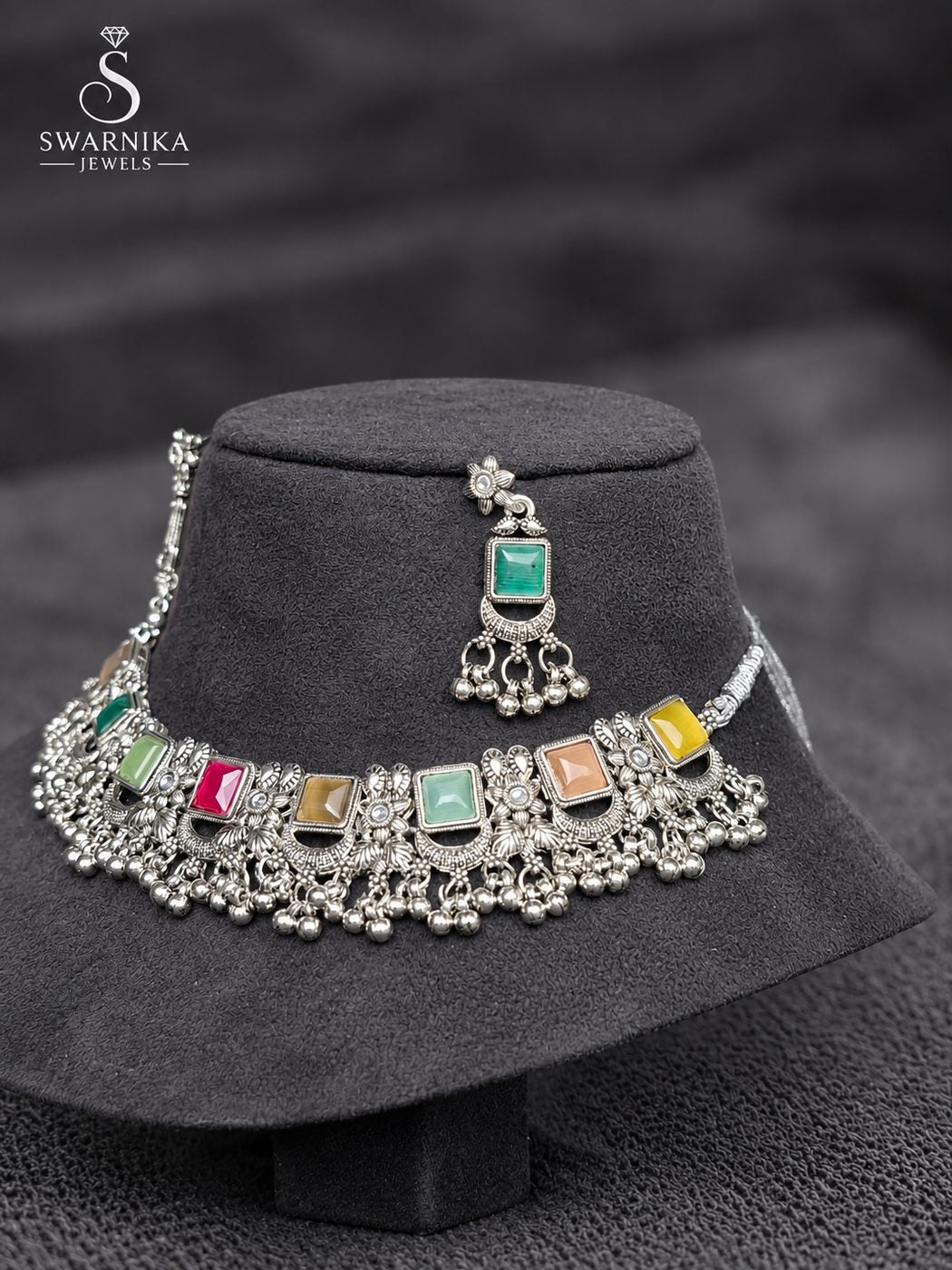 Antique Chain Pendant Necklace Set view 3