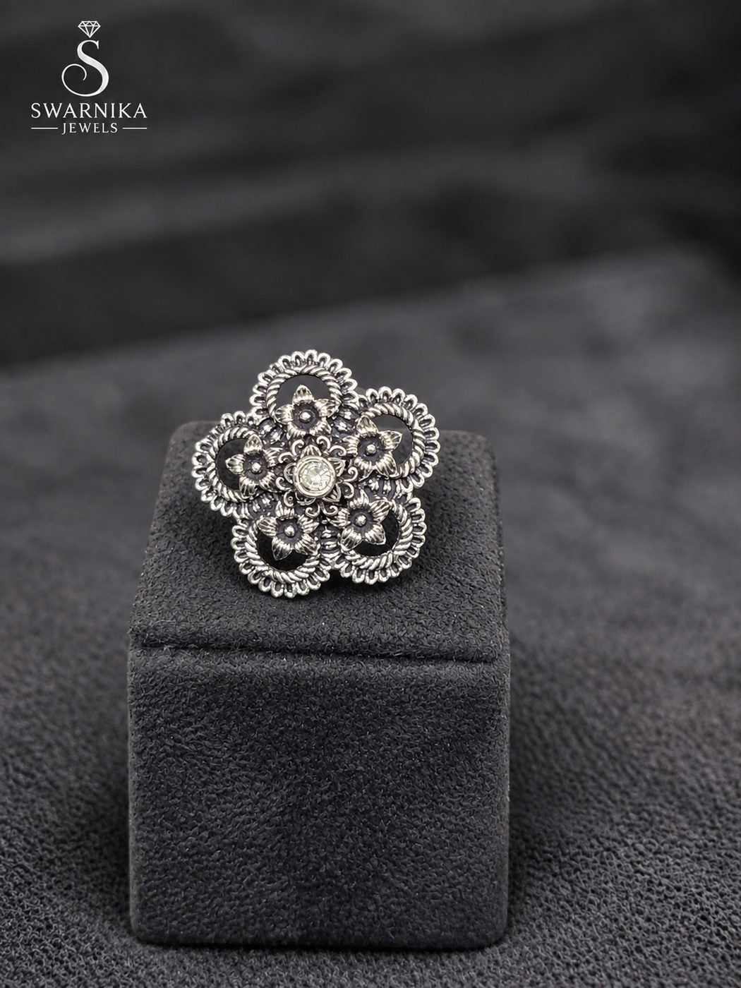Beaded Oval Antique Finger Ring view 1