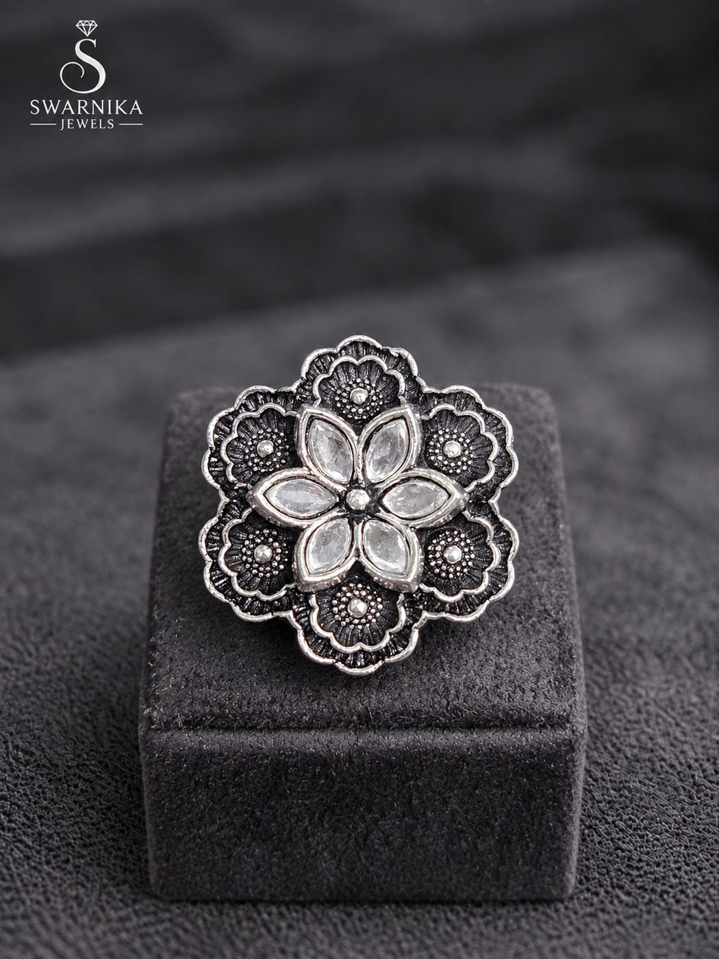 Circle Frame Antique Cocktail Ring view 1