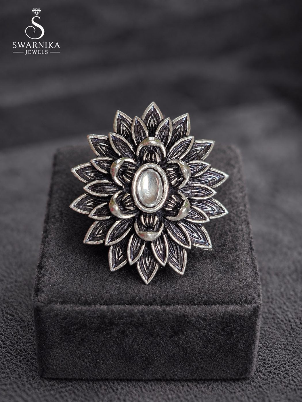 Embossed Floral Wide Band Ring view 1