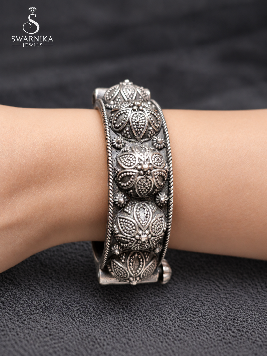 Filigree Floral Dome Screw-Clasp Oxidised Kangan view 3