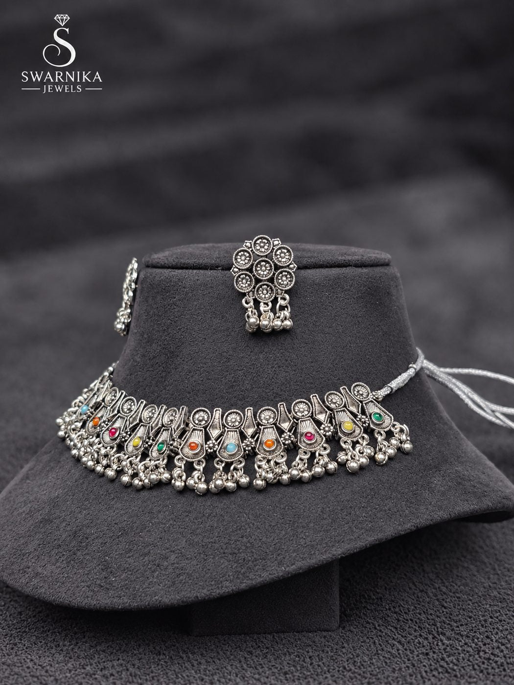Floral Medallion Oxidised Necklace Set view 3