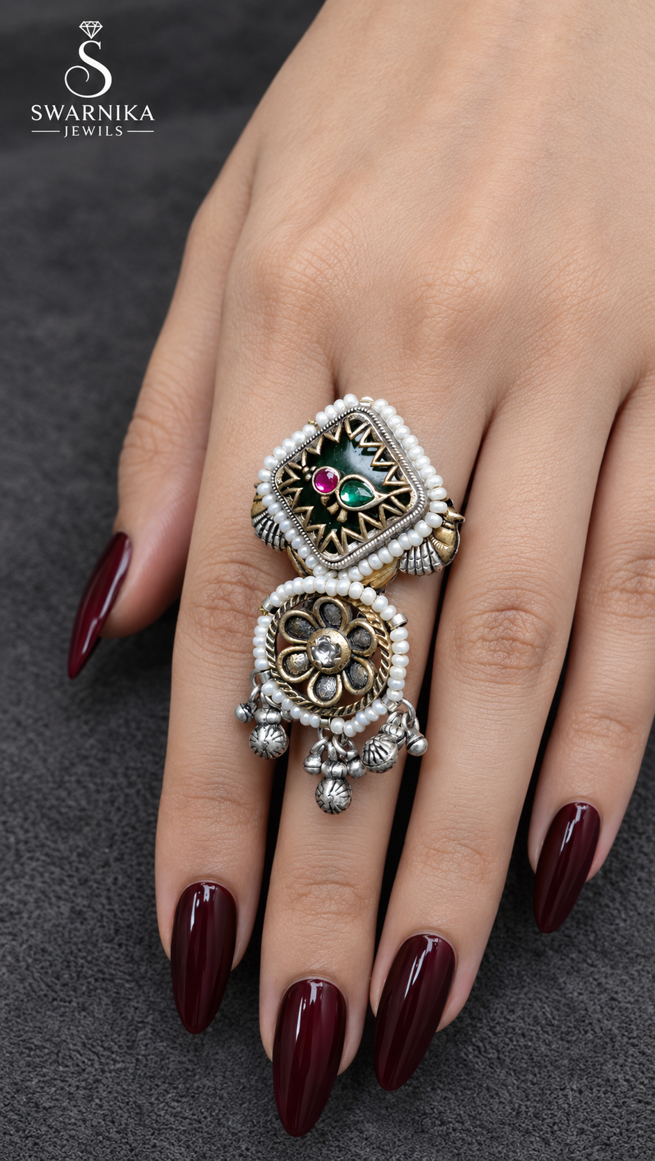 Green Paisley Pearl Dual Medallion Ring view 1