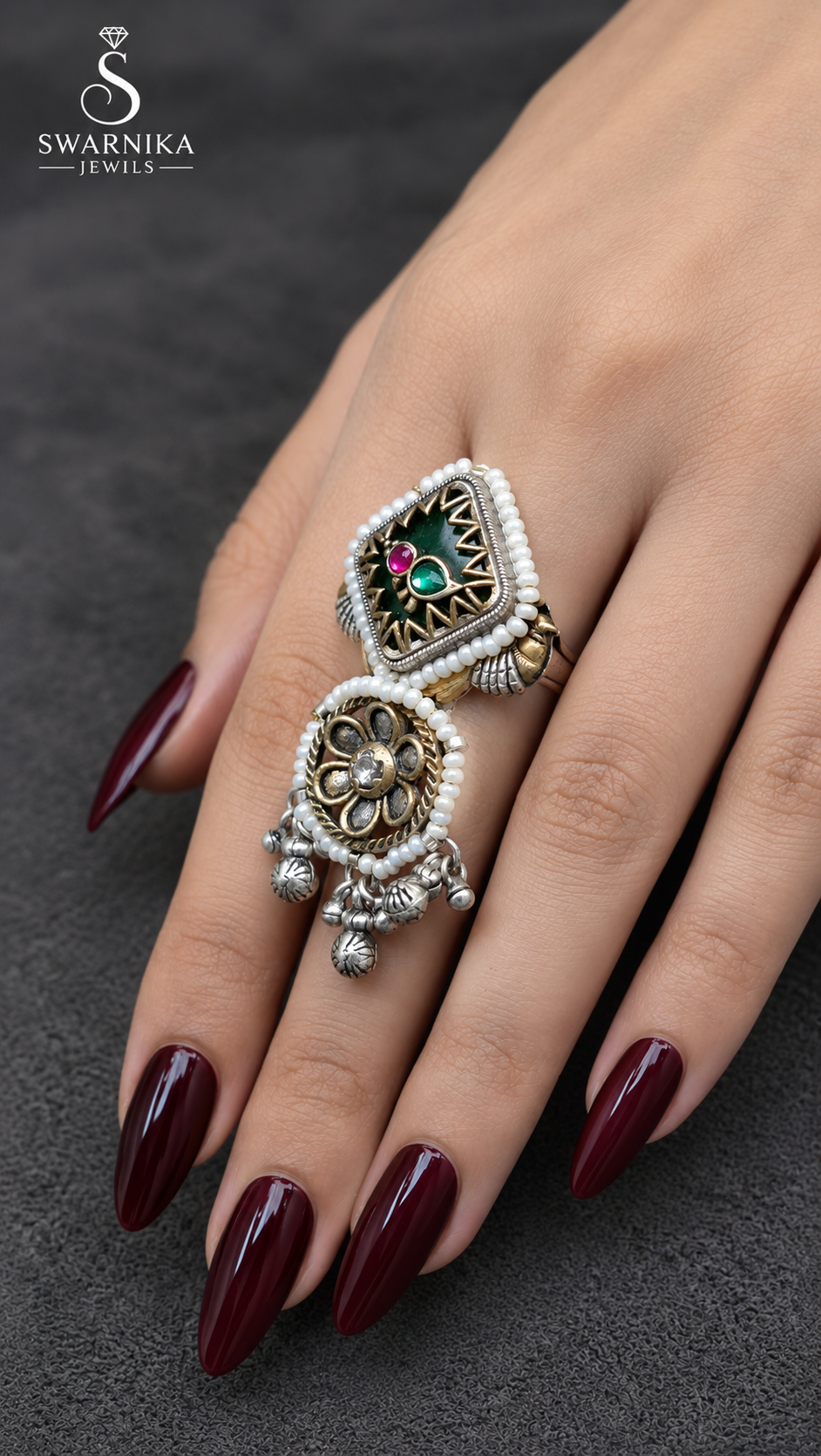 Green Paisley Pearl Dual Medallion Ring view 2