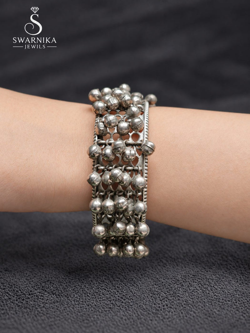Oxidised Lattice Full Ghungroo Statement Kada