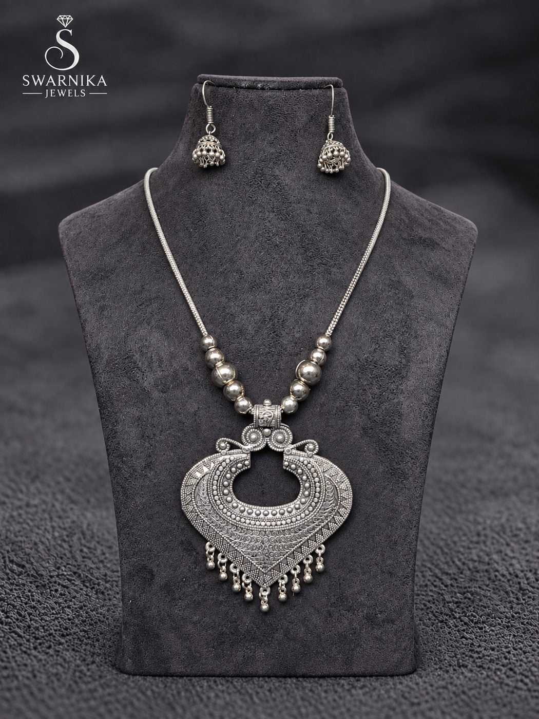 Oxidised Spade Pendant Necklace Set view 1