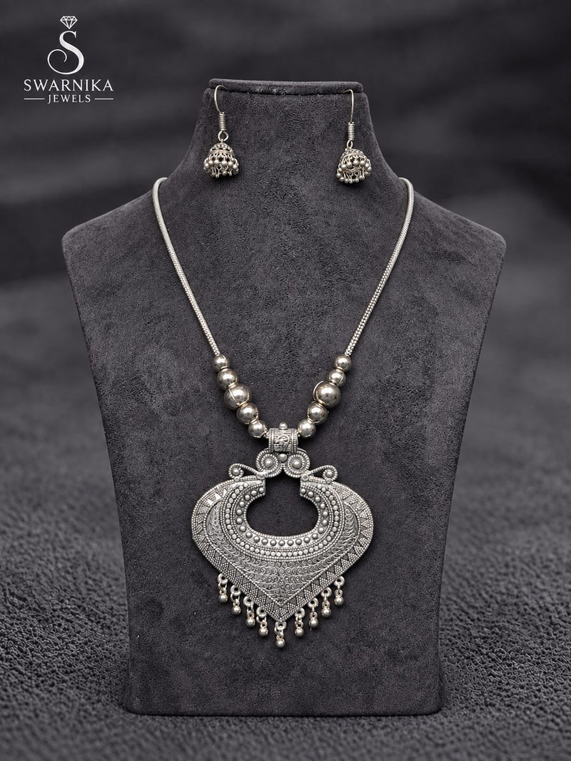 Oxidised Spade Pendant Necklace Set