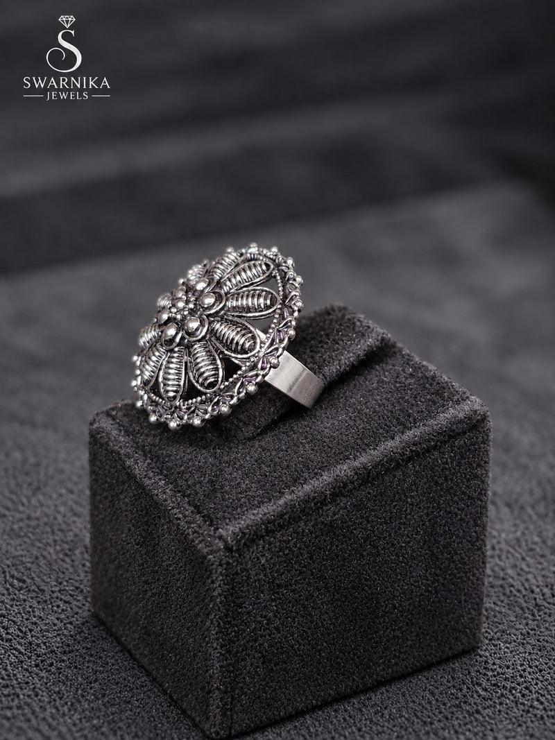 Petal Cluster Oxidised Finger Ring