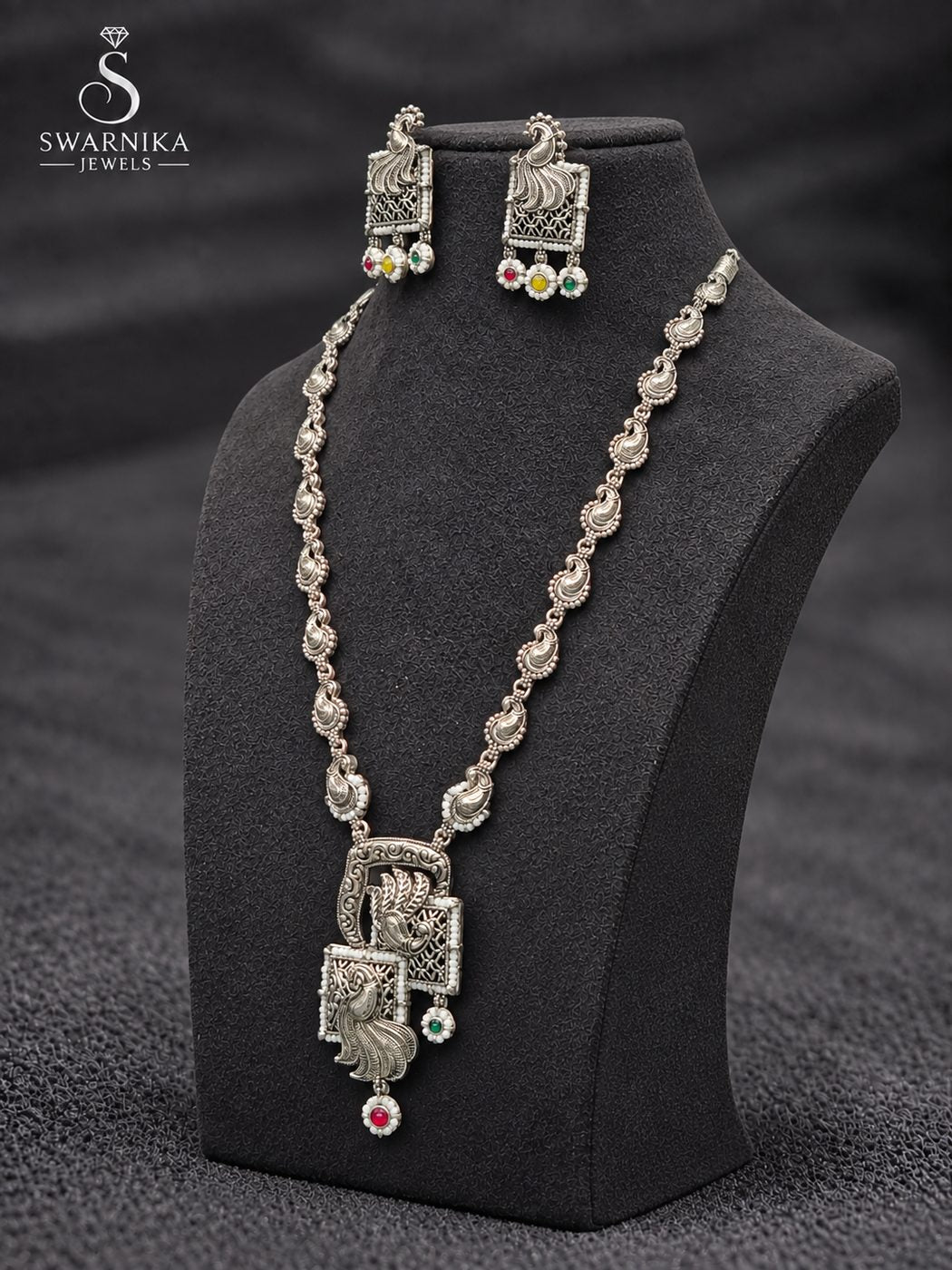 Ruby Green Accent Oxidised Necklace Set view 2