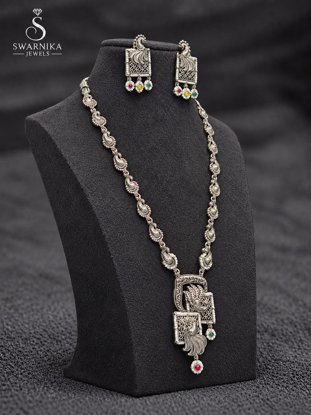 Ruby Green Accent Oxidised Necklace Set view 3
